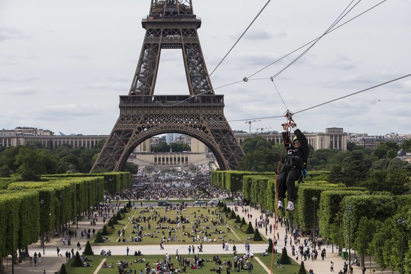 the eiffel tower