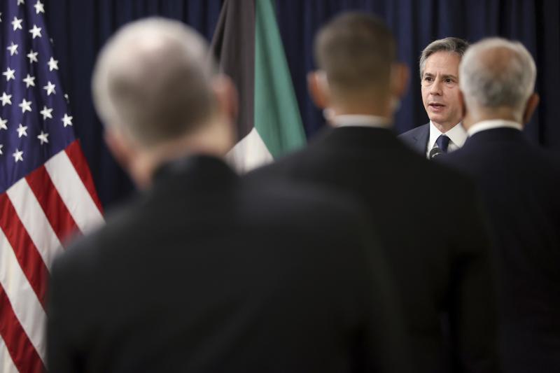 Top US diplomat visits Kuwait to boost ties with key ally