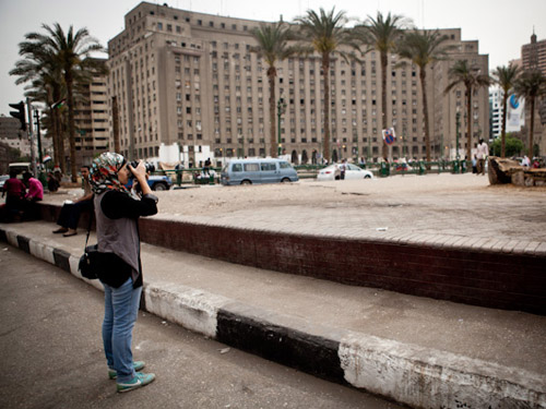 egypt photo Marathon 2012: Mai al-Shazly by the entrance of Mohamed Mahmoud Street